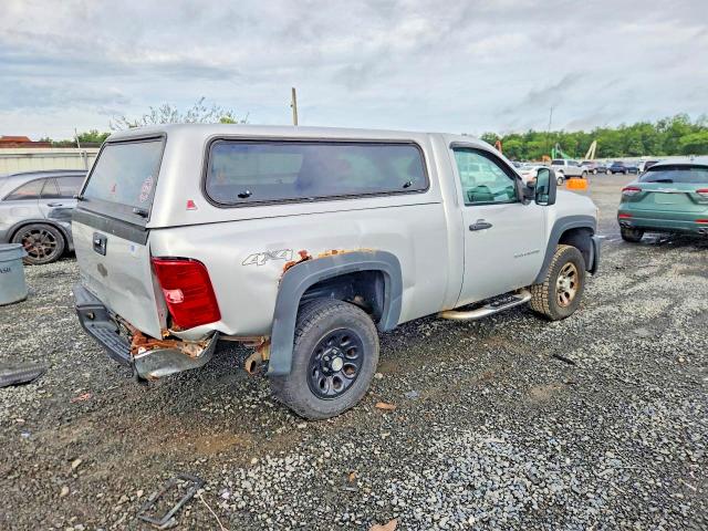 Photo 3 from auction – 2011 CHEVROLET SILVERADO with VIN 1GCNKPEA7BZ328749