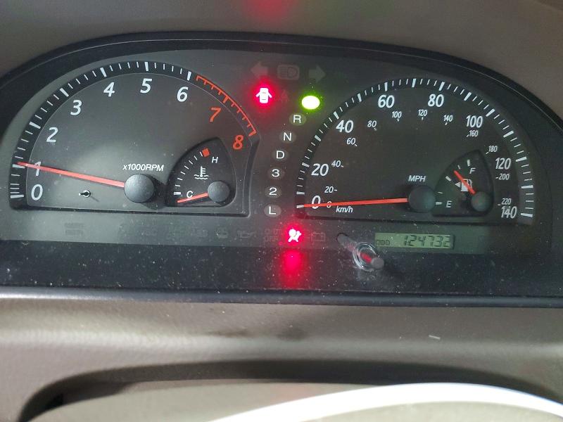 Photo 9 from auction – 2004 TOYOTA CAMRY with VIN 4T1BF30KX4U065197
