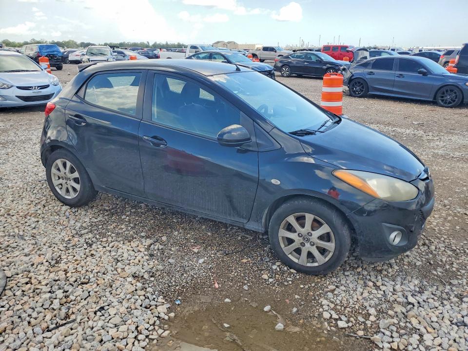 Foto 4 de la subasta – 2014 MAZDA MAZDA2 con VIN JM1DE1LY7E0175797