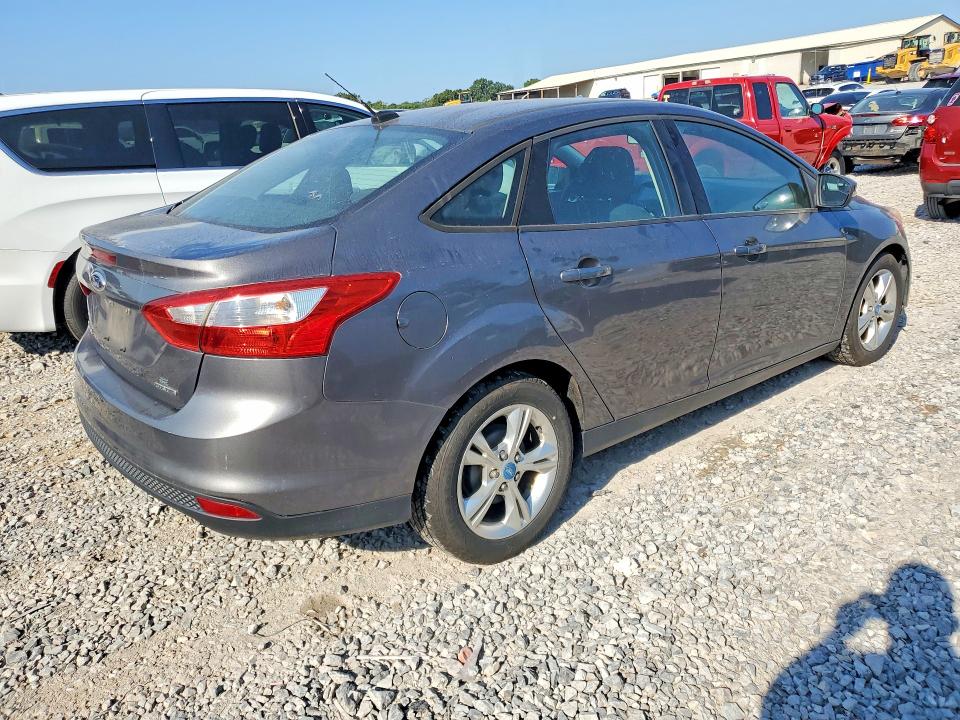 Photo 3 from auction – 2013 FORD FOCUS with VIN 1FADP3F29DL188812