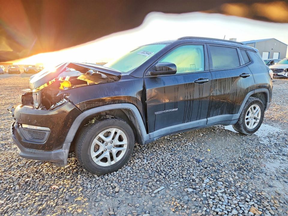 JEEP COMPASS 2017 con VIN 3C4NJCAB1HT658476 - Foto de la subasta