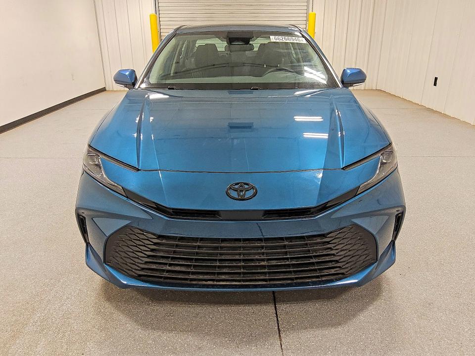 Photo 5 from auction – 2026 TOYOTA CAMRY with VIN 4T1DAACK4TU232322