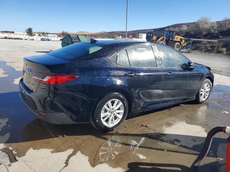 Photo 3 from auction – 2026 TOYOTA CAMRY with VIN 4T1DAACK1TU715086