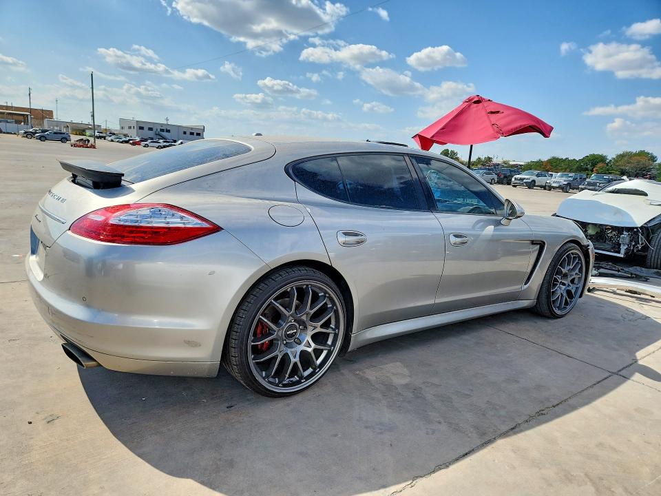 Photo 3 from auction – 2012 PORSCHE PANAMERA with VIN WP0AA2A74CL010297
