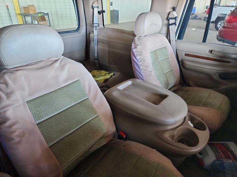 Photo 10 from auction – 1998 LINCOLN NAVIGATOR with VIN 5LMRU27L1WLJ50979