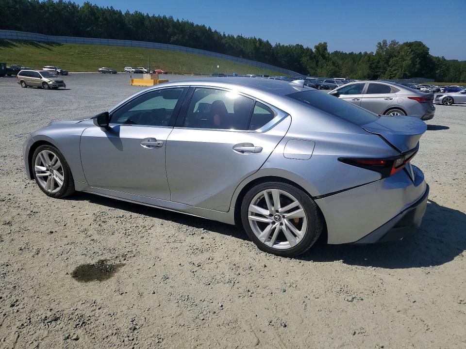 Zdjęcie 2 z aukcji – 2021 LEXUS IS z VIN JTHAA1D21M5113594