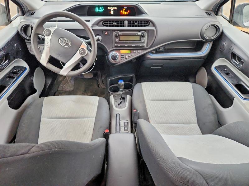 Photo 8 from auction – 2013 TOYOTA PRIUS C with VIN JTDKDTB30D1542382