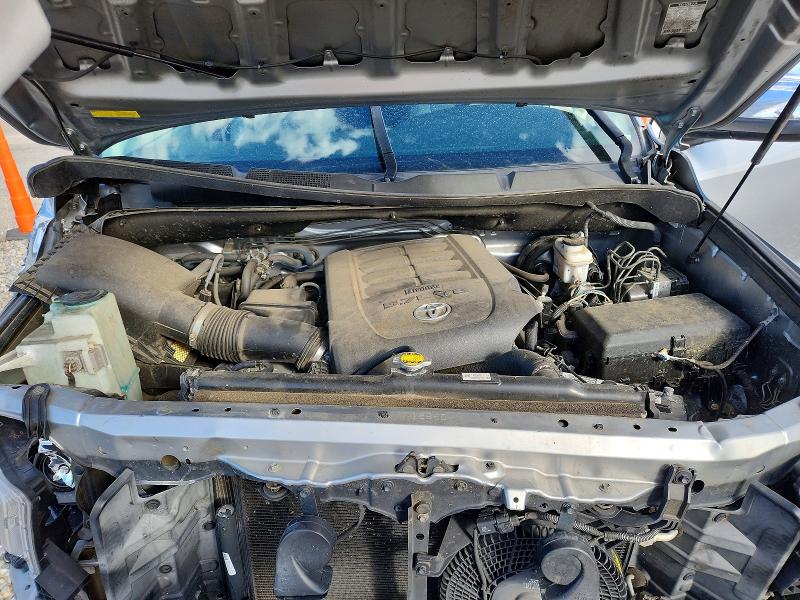 Photo 12 from auction – 2016 TOYOTA SEQUOIA with VIN 5TDDY5G13GS145286