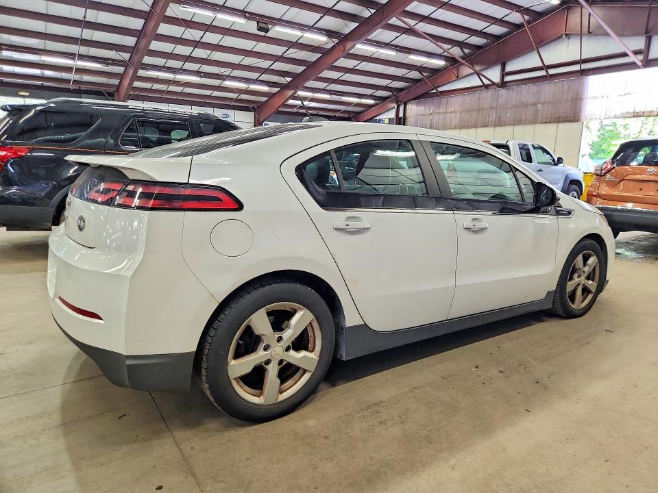 Photo 3 from auction – 2015 CHEVROLET VOLT with VIN 1G1RD6E40FU134754