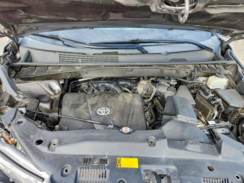 Снимка 12 от търг – 2019 TOYOTA HIGHLANDER с VIN 5TDBZRFH6KS706583