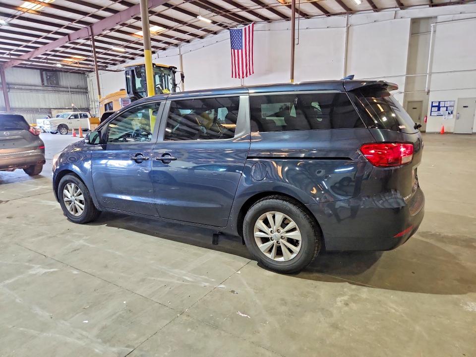 Photo 2 from auction – 2017 KIA SEDONA with VIN KNDMB5C12H6233867