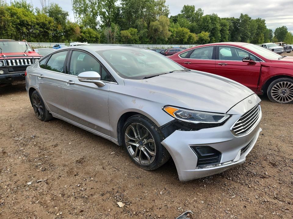 Photo 4 from auction – 2020 FORD FUSION with VIN 3FA6P0CD2LR175896