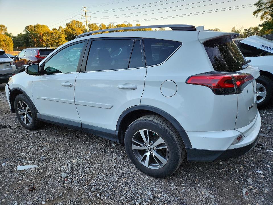 Photo 2 from auction – 2017 TOYOTA RAV4 with VIN 2T3RFREV9HW693804