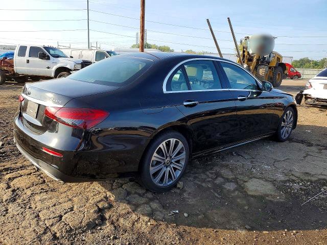 Photo 3 from auction – 2022 MERCEDES-BENZ E with VIN W1KZF8EB6NB055892