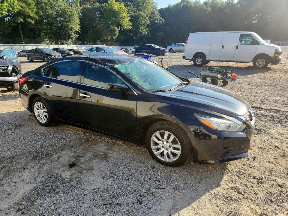 Снимка 4 от търг – 2016 NISSAN ALTIMA с VIN 1N4AL3AP4GN329974