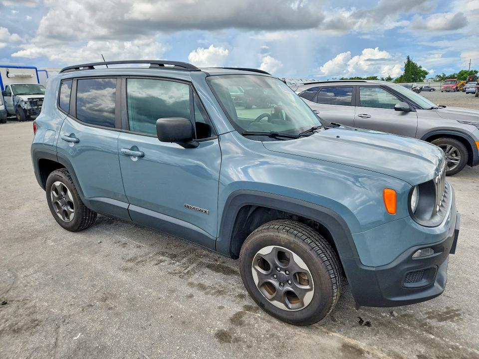 Photo 4 from auction – 2016 JEEP RENEGADE with VIN ZACCJBAT5GPE43327