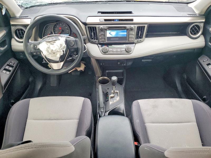 Снимка 8 от търг – 2015 TOYOTA RAV4 с VIN JTMWFREV7FD069612