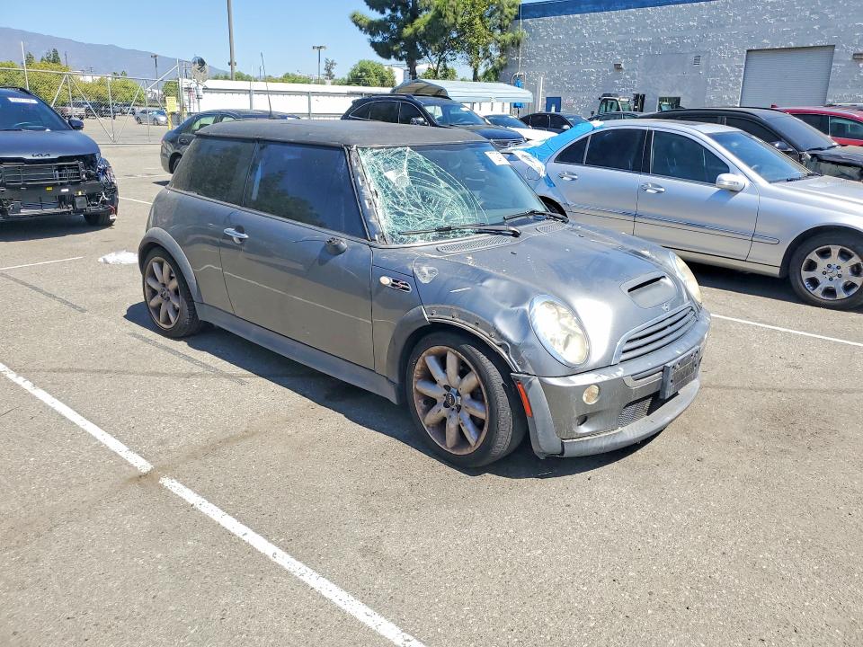Снимка 4 от търг – 2006 MINI COOPER с VIN WMWRE33506TL20067