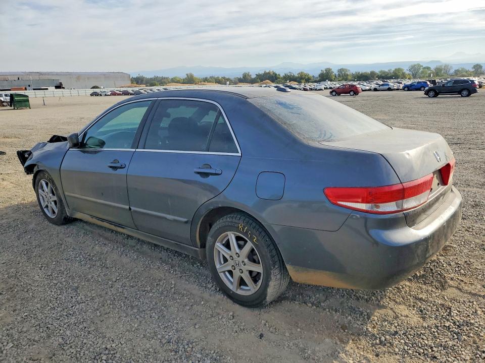 Photo 2 from auction – 2004 HONDA ACCORD with VIN 1HGCM66514A038331