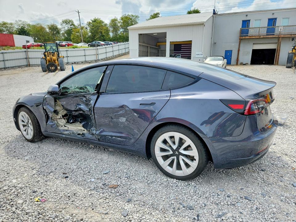 Фото 2 с аукциона – 2022 TESLA MODEL 3 с VIN 5YJ3E1EA0NF142959
