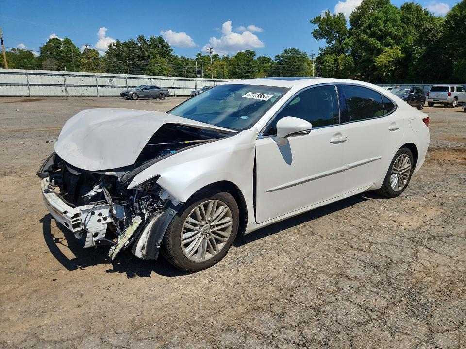 LEXUS ES 2015 с VIN JTHBK1GG7F2195456 - Снимка от търг