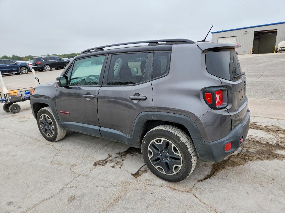 Снимка 2 от търг – 2017 JEEP RENEGADE с VIN ZACCJBCB4HPG36512