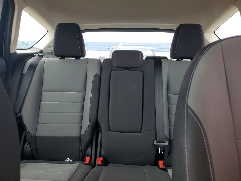 Photo 10 from auction – 2016 FORD C-MAX with VIN 1FADP5AU6GL104258