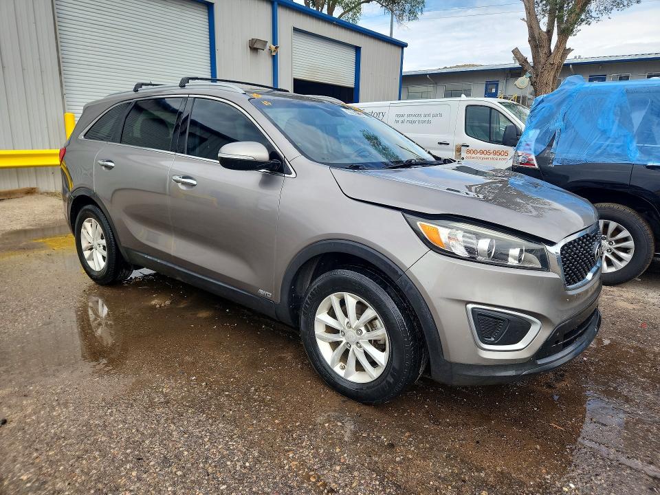 صورة رقم 4 من المزاد - 2017 KIA SORENTO مع VIN 5XYPGDA33HG226727