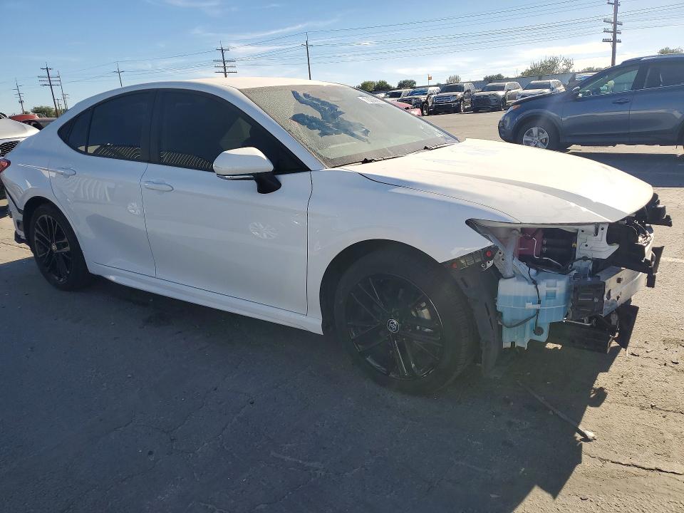 Снимка 4 от търг – 2025 TOYOTA CAMRY с VIN 4T1DBADK2SU507292