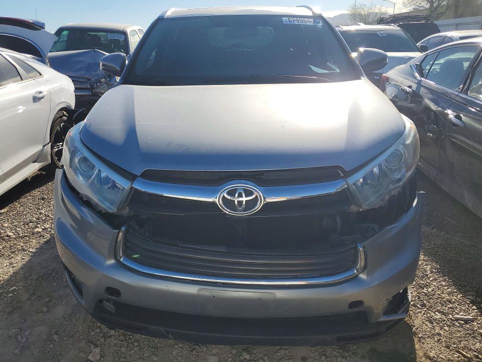 Photo 5 from auction – 2015 TOYOTA HIGHLANDER with VIN 5TDYKRFH9FS094495