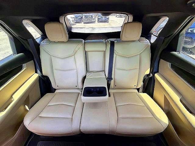 Photo 10 from auction – 2017 CADILLAC XT5 with VIN 1GYKNARS2HZ240947