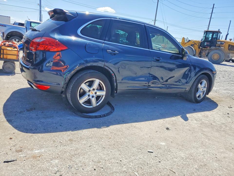 Zdjęcie 3 z aukcji – 2014 PORSCHE CAYENNE z VIN WP1AA2A28ELA09093