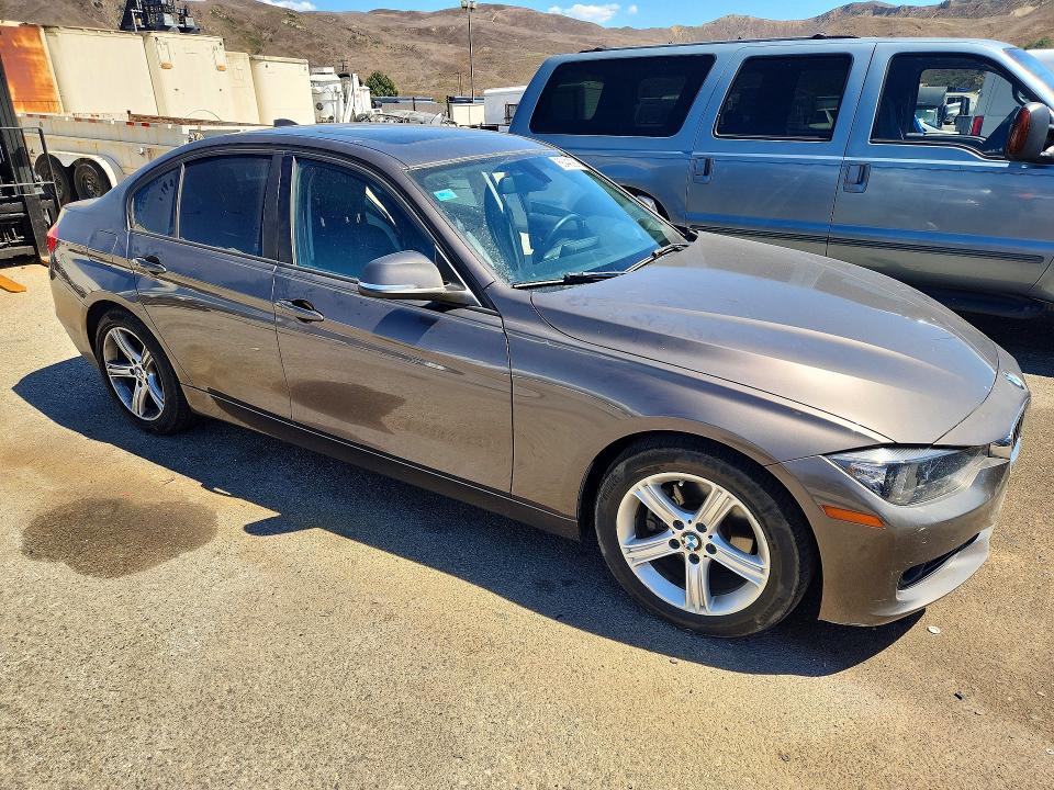 Photo 4 from auction – 2012 BMW 328 with VIN WBA3A5C50CF345218