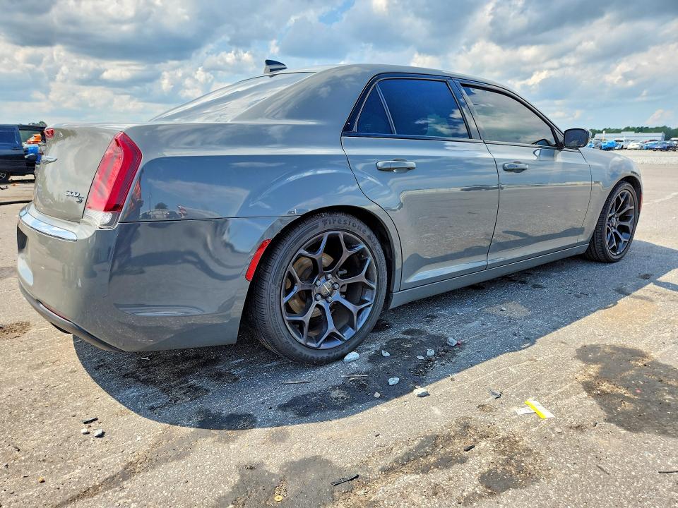 Фото 3 с аукциона – 2019 CHRYSLER 300 с VIN 2C3CCABG6KH679019