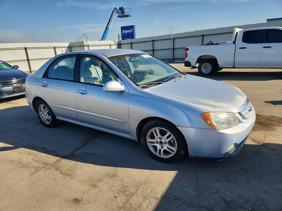 Photo 4 from auction – 2004 KIA SPECTRA with VIN KNAFE122445022301
