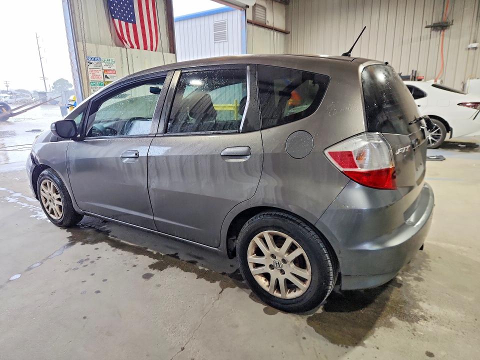 Photo 2 from auction – 2013 HONDA FIT with VIN JHMGE8H38DC034400