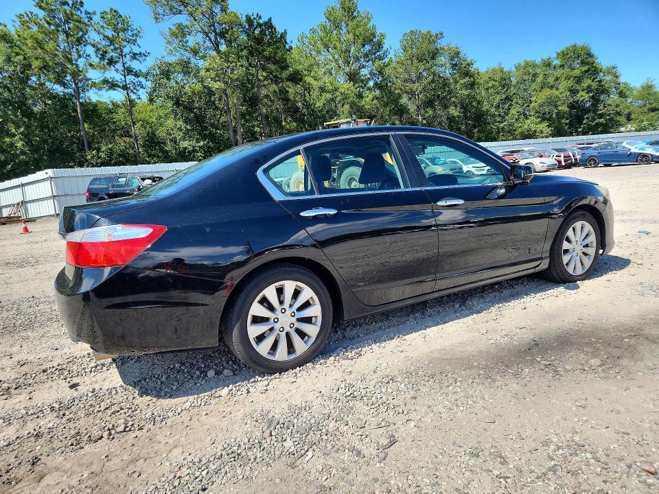 Photo 3 from auction – 2013 HONDA ACCORD with VIN 1HGCR2F75DA170245