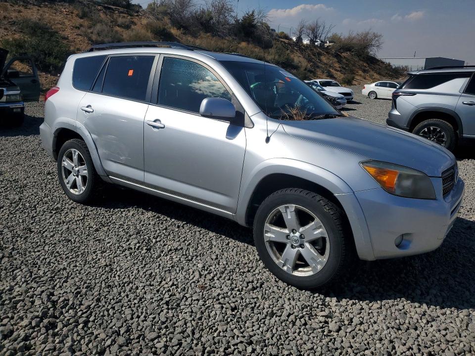 Photo 4 from auction – 2007 TOYOTA RAV4 with VIN JTMBK32V475016454