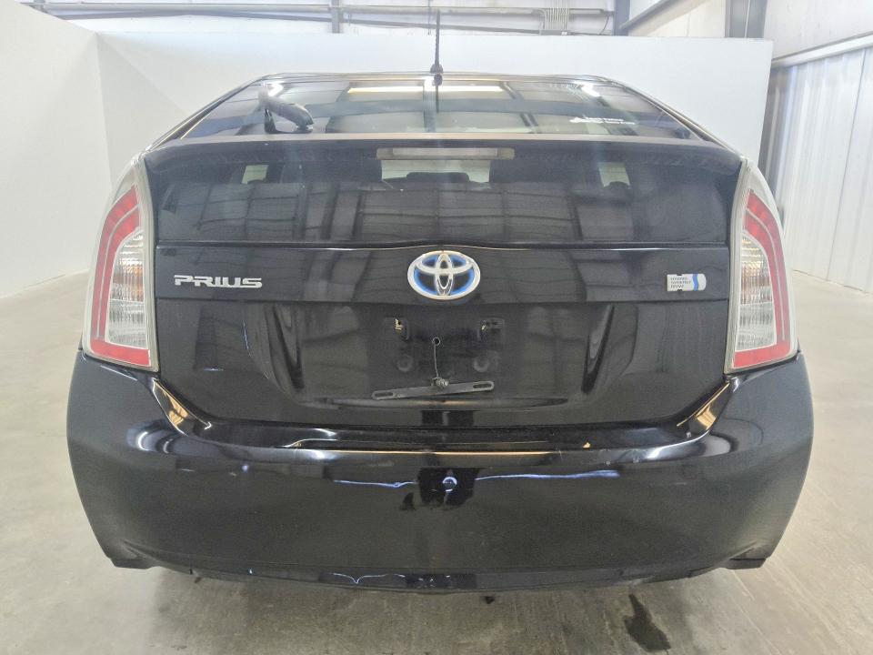 Photo 6 from auction – 2013 TOYOTA PRIUS with VIN JTDKN3DU6D0345709