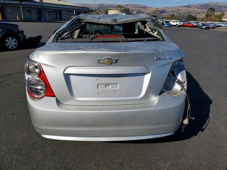 Zdjęcie 6 z aukcji – 2015 CHEVROLET SONIC z VIN 1G1JA5SG1F4126774