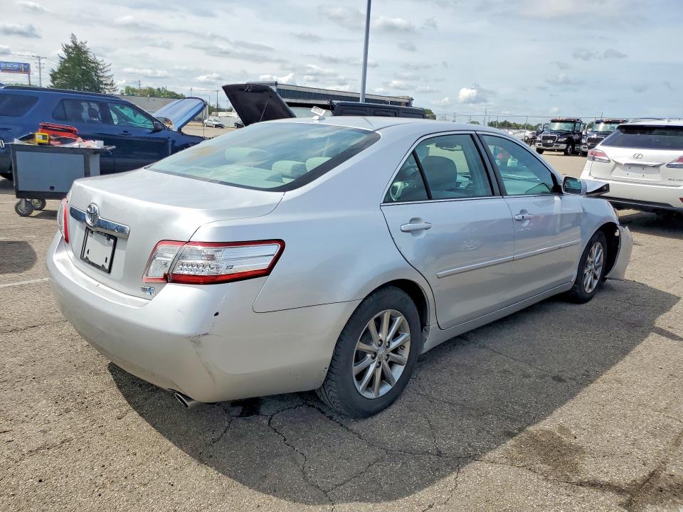 Photo 3 from auction – 2011 TOYOTA CAMRY with VIN 4T1BB3EK9BU129120