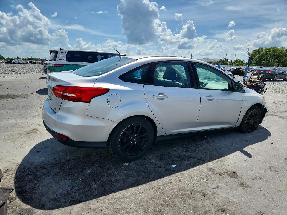 Foto 3 de la subasta – 2017 FORD FOCUS con VIN 1FADP3F21HL248247