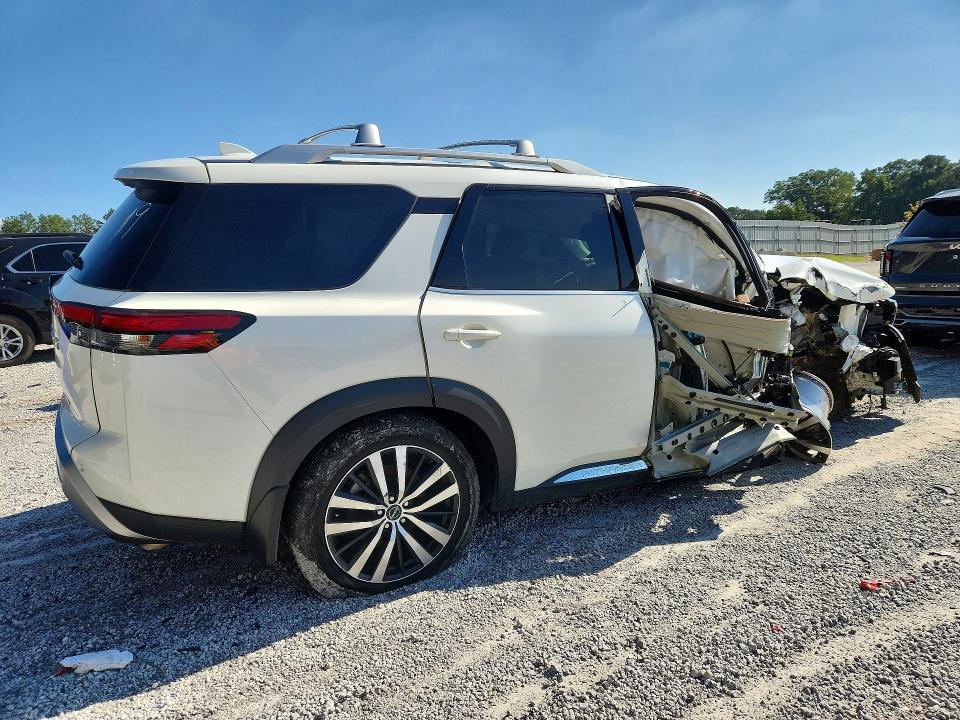 Photo 3 from auction – 2024 NISSAN PATHFINDER with VIN 5N1DR3DG3RC299636