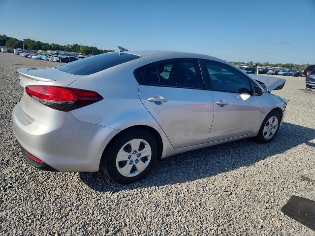 Снимка 3 от търг – 2017 KIA FORTE с VIN 3KPFK4A79HE020614