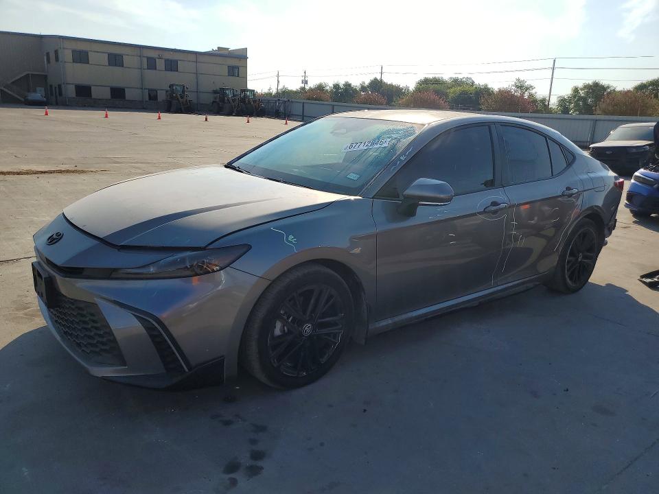 TOYOTA CAMRY 2026 с VIN 4T1DAACKXTU663750 - Снимка от търг