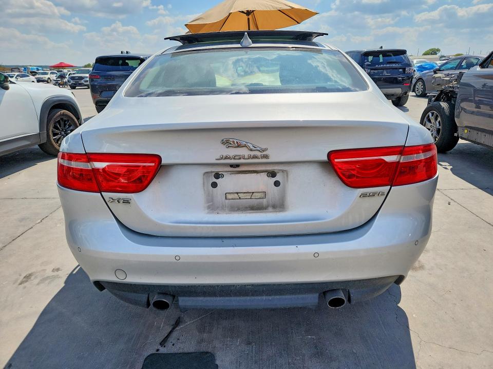 Photo 6 from auction – 2017 JAGUAR XE with VIN SAJAD4BG6HA963227