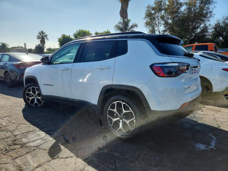 Снимка 2 от търг – 2025 JEEP COMPASS с VIN 3C4NJDCN7ST597400