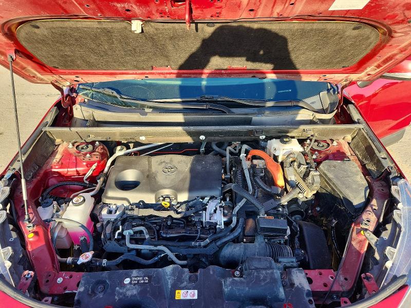 Photo 12 from auction – 2021 TOYOTA RAV4 with VIN JTMMWRFVXMD124721