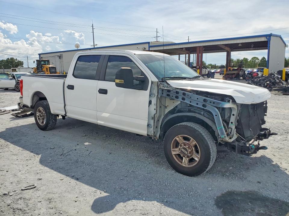 Photo 4 from auction – 2017 FORD F250 with VIN 1FT7W2A61HEC80554