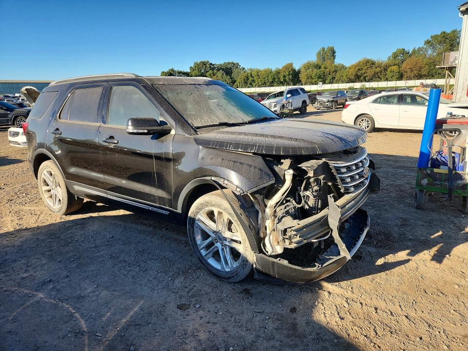 Снимка 4 от търг – 2017 FORD EXPLORER с VIN 1FM5K8D88HGA21322